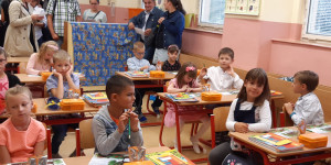 První den ve škole - 1602069808_20200901_090102.jpg