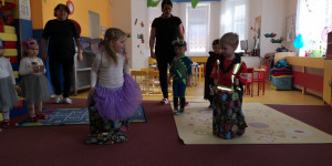 Maškarní karneval v 1.třídě - 1614257411_IMG_20210225_101111.jpg