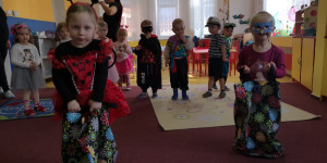 Maškarní karneval v 1.třídě - 1614257459_IMG_20210225_100833.jpg