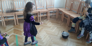 Čarodějnický rej v MŠ PODVIHOV - 1651406857_20220428_101336.jpg
