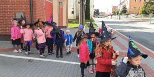 Čarodějnický rej v MŠ PODVIHOV - 1651406860_20220428_094018.jpg