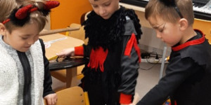 Čertí rej a mikulášská nadílka v MŠ Podvihov - 1670425105_20221206_084448.jpg