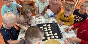 Výroba ozdob na stromeček ze slaného těsta - 1670963855_4CCB39F8-15F3-48EE-9A3B-A52F646F5C6A.jpeg