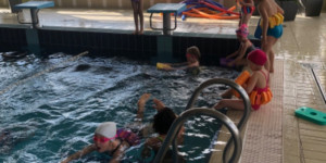 Plavání děti v MŠ Nových Sedlicích - 1679400701_172B856E-1D26-4698-ADB1-1929E1390977.jpeg