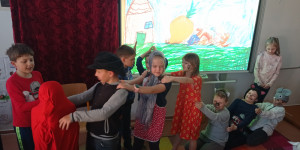 Březen - měsíc knihy. Hrajeme pohádky - 1710942210_IMG_20240320_134557.jpg