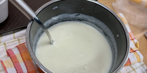 HRNEČKU VAŘ - vaříme krupicovou kaši - 1715943542_IMG_0764.jpeg