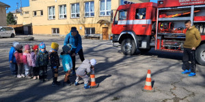 Hrajeme si na hasiče, záchranáře a policisty - 1743766268_20250404_095130.jpg