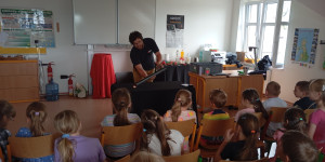 Vystoupeni ÚDiF pro 1., 2. a 3. třídu - 1749054403_1000015786.jpg
