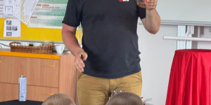 Vystoupeni ÚDiF pro 1., 2. a 3. třídu - 1749054479_1000015818.jpg